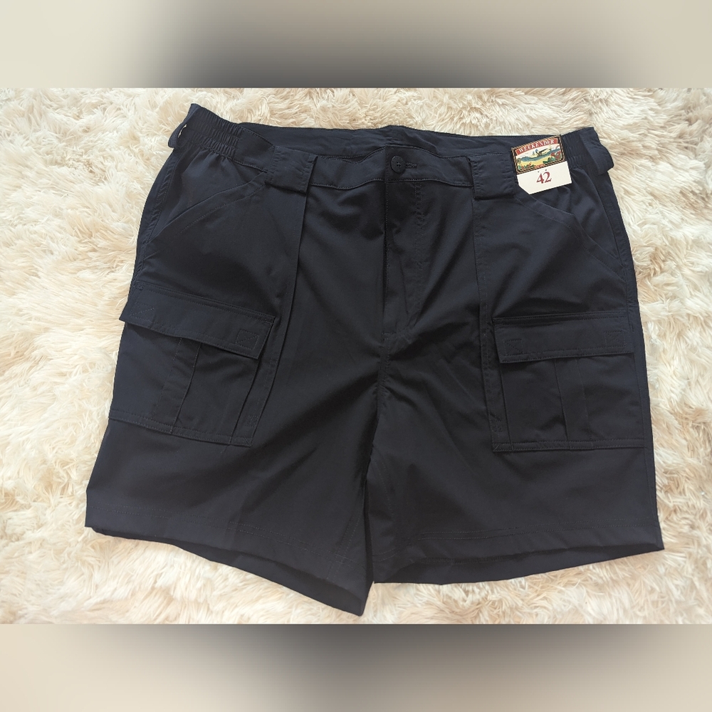 NWT Weekenders, Navy, Cargo, Dry Fit, Stretch, Trader Shorts -Mens 42